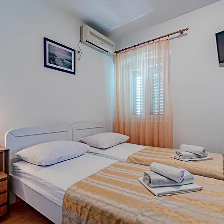 And With Wifi - 13678 Guest house Lastovo