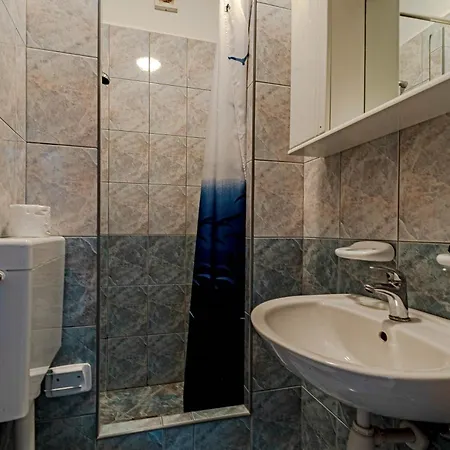 And With Wifi - 13678